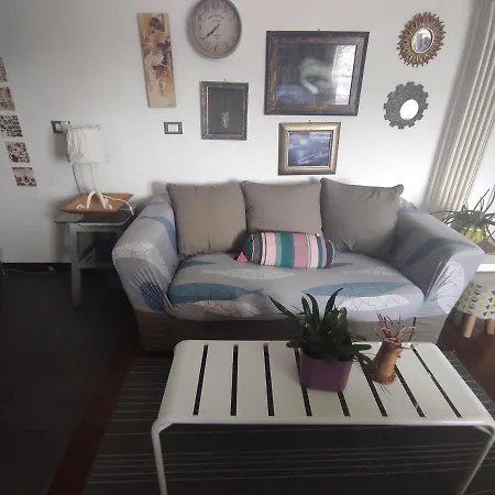 Apartment Happy House In N.010025-lt-2727 Genoa